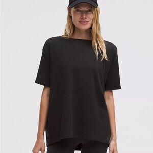 lululemon athletica Back in Action Short Sleeve BLK 6 Jet Black Short Sleeve Tee